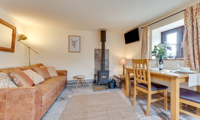 Scurlage House | Granary Cottage - One Bedroom House, Sleeps 2