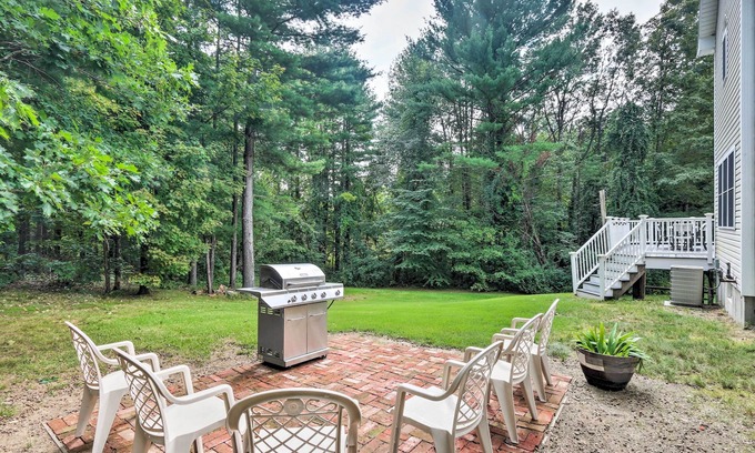 Granby House | Granby Home w/Deck < 1/2 Mi to Aldrich Lake!