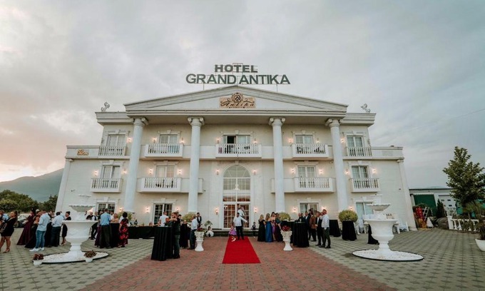 Pejë Hotel | Grand Antika
