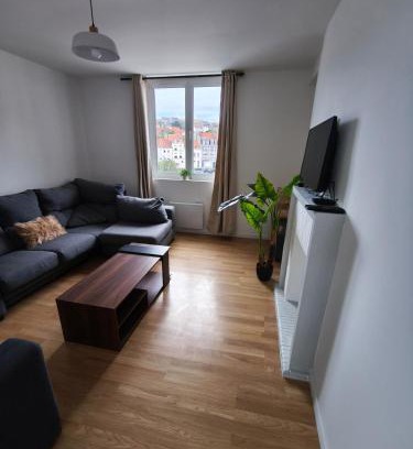 Boulogne-Centre Apartment | Grand appartement lumineux opaline