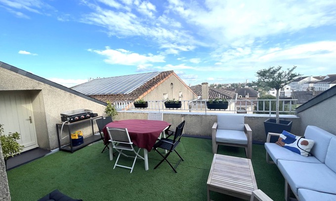 Poitiers Apartment | Grand Appartement Terrasse Hypercentre