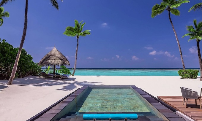 Reethi Rah House | Grand Beach Villa at One&Only Reethi Rah , Private Beach!
