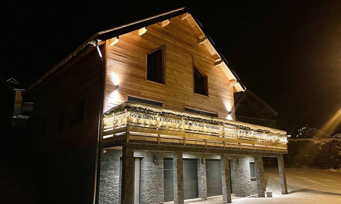 Le Devoluy Ski Chalet | Grand Chalet Avec Piscine et Jacuzzi