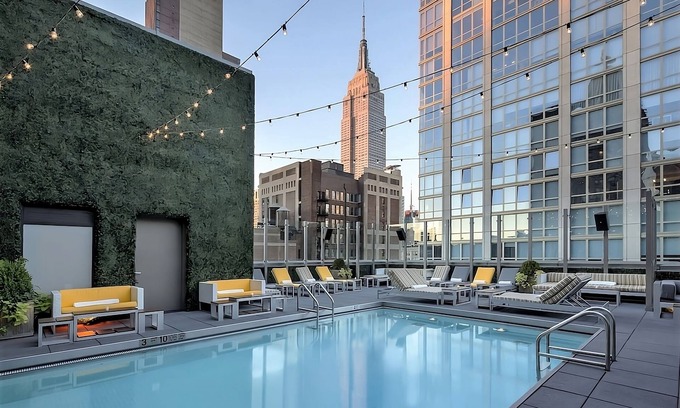 Rose Hill Hotel | Grand Deluxe King at Royalton Park Avenue
