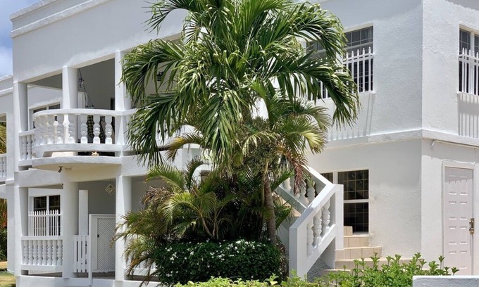 Frigate Bay Villa | Grand family 3 bedroom 3.5 bathroom villa in Frigate Bay with Ocean View