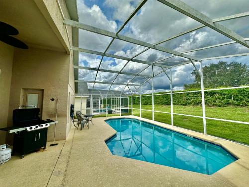 Westbury House | Grand Family Superior 4BR House near Disney Parks