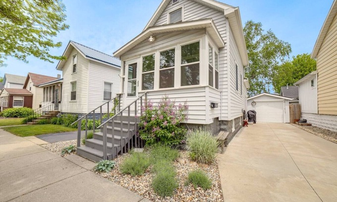Grand Haven House | Grand Getaway | Solo Travel or Romantic Getaway