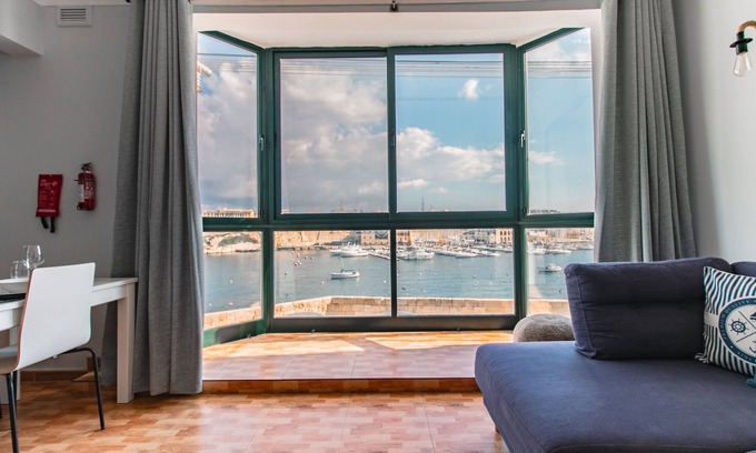 Birgu Apartment | Grand Harbour View