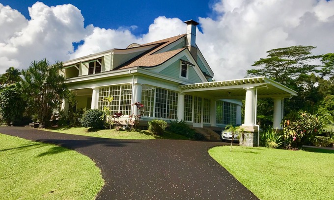 Hilo House | Grand Historic Hilo House