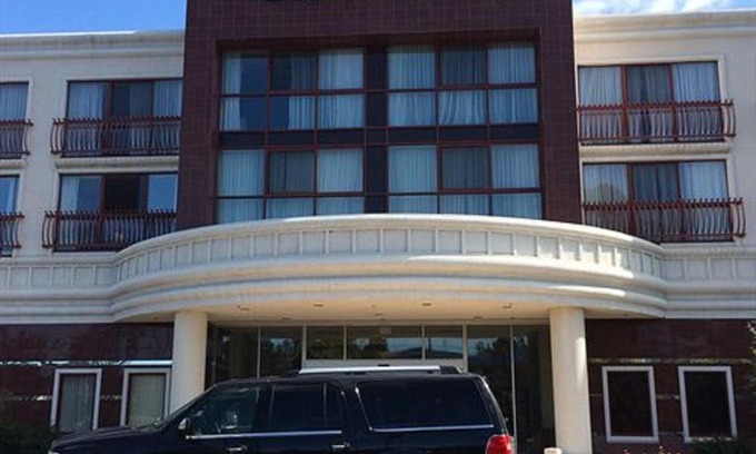 Sunnyvale West Hotel | Grand Hotel