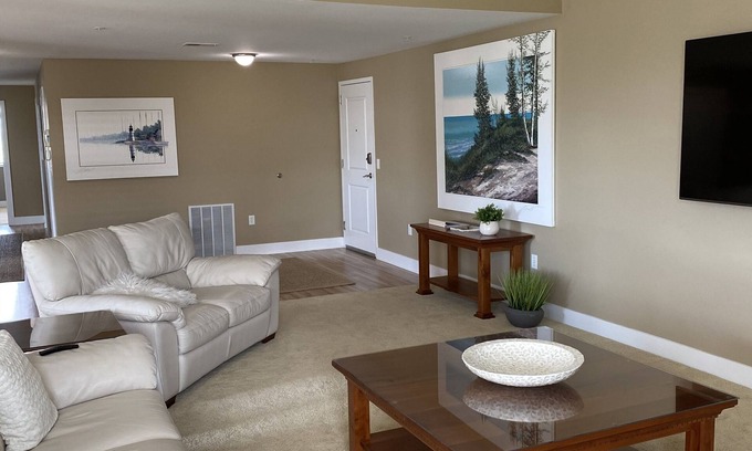 Grand Haven Condo | GRAND LANDING CONDO UNIT 206, Outrageously Spacious, Sleeps 5-6, 3 BDR 2.5 BTH