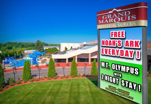 Lake Delton Hotel | Grand Marquis Waterpark Hotel & Suites