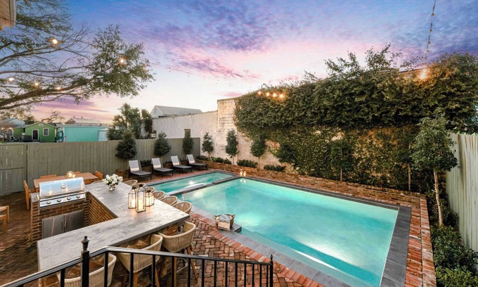Esplanade Ridge Bed & Breakfast | Grand NOLA Estate | Heated Pool
