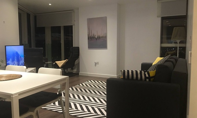 Broad Green Apartment | GRAND PENTHOUSE APARTMENT*
