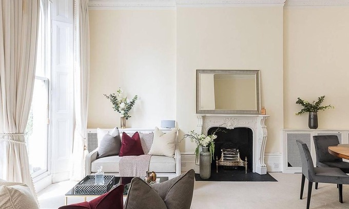 Knightsbridge Apartment | Grand, Regal 2 Bedroom Apartment, next to Harrods