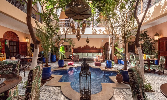 Sidi Ben Slimane El Jazouli House | Grand Riad de Prestige, Piscine, Spa, Jacuzzi et Bien Plus, à Marrakech Medina