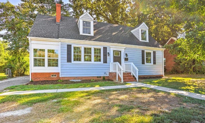 Lakeside House | Grand Richmond Home with Great Location and Views