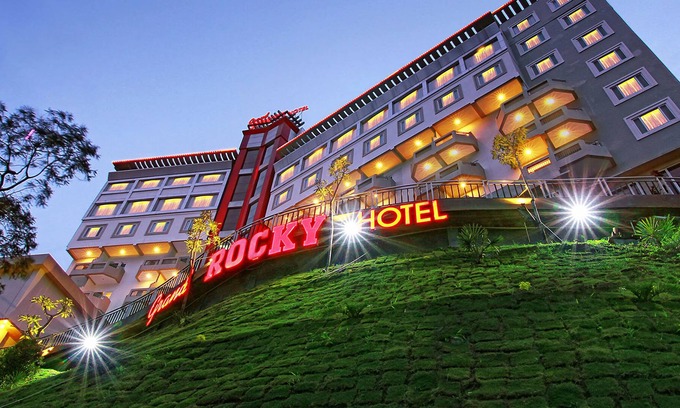 Bukittinggi Hotel | Grand Rocky Hotel