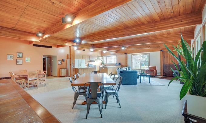 Marshfield House | Grand Rural Wisconsin Retreat: Full Indoor Gym