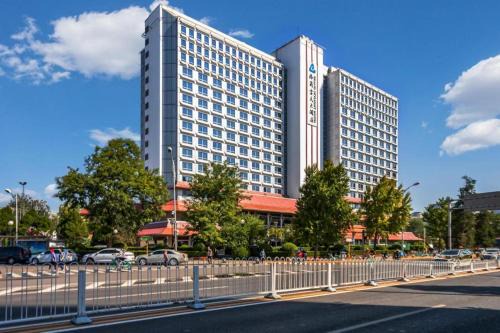 Yansha Hotel | Grand Skylight Hotel Royal, Beijing
