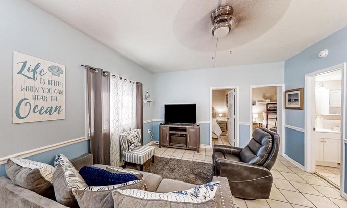 Crescent Beach Apartment | Grand Strand Resorts III 25