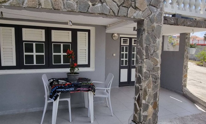 Trois-Ilets Apartment | Grand Studio Avec Terrasse au Village Créole