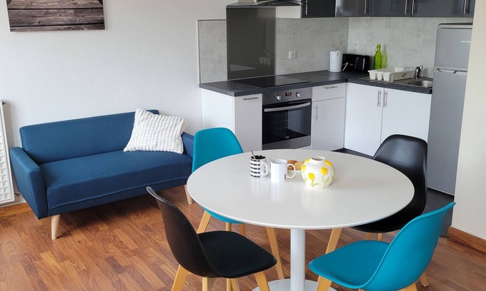 Lorient Apartment | Grand Studio Avec Parking à 10 Minutes des Plages