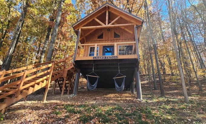 Scio Cabin | Grand Teton/Lakeview 4-6 Person Midsize Cabin