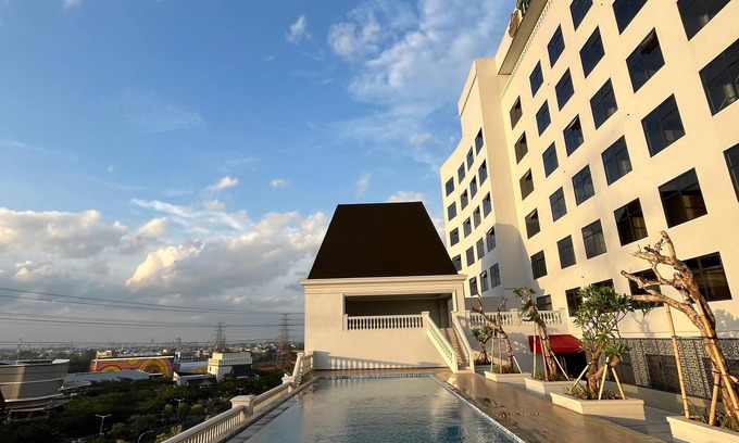 Kalimalang Hotel | Grand Travello Hotel Bekasi
