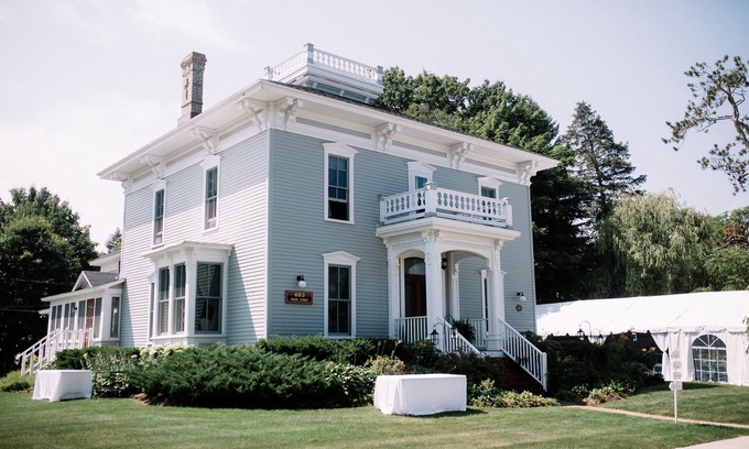 Elk Rapids House | Grand Traverse Sandy Beach Just a Few Steps Away!