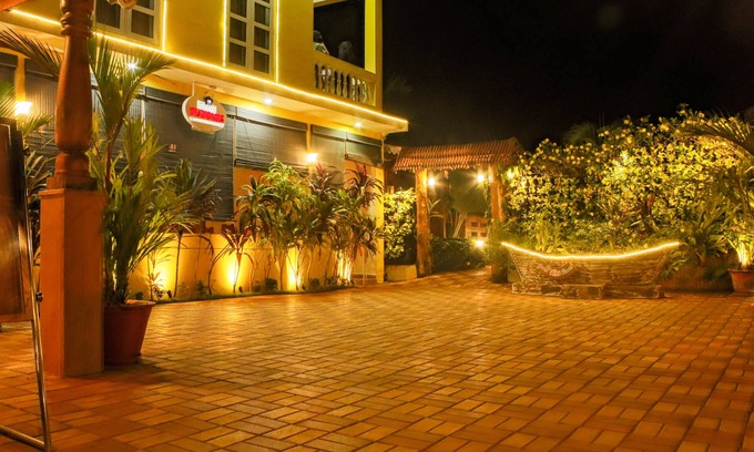 Arambol Hotel | Grand Vatika Resort