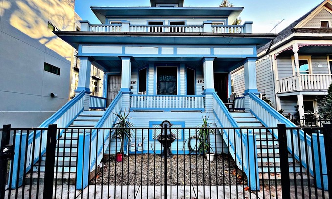 New Era Park House | Grand Victorian in Mansion Flats - 3BR/1.5BA