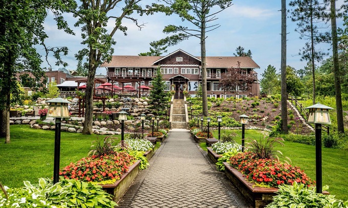 Nisswa Resort | Grand View Lodge