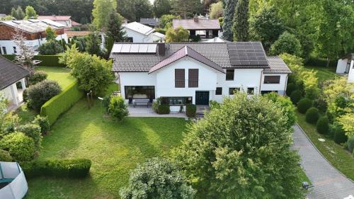 Berg Villa | Grand Villa Berg-Starnberg For Your Vacation, Retreat, Workshop, Corporate and Familys event