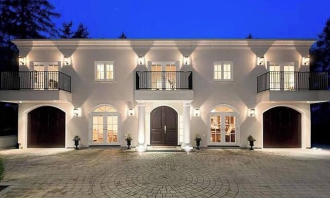 West Vancouver House | Grand West Vancouver Mansion
