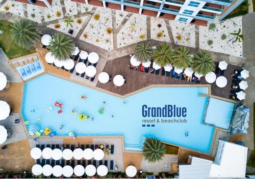Kram Resort | GrandBlue Resort & Beachclub