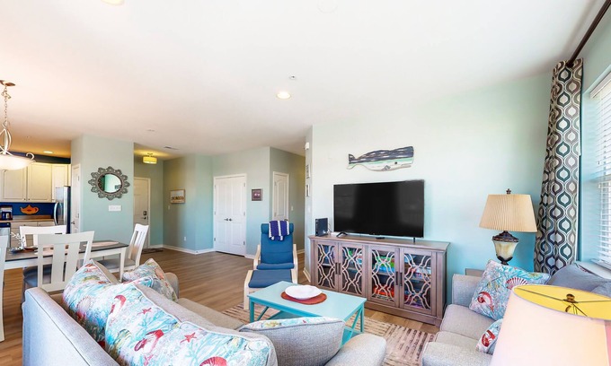 Rehoboth Beach Condo | Grande at Canal Pointe Inviting condo with pool & tennis - dog-friendly