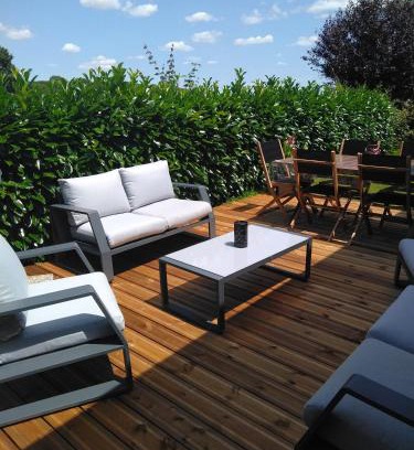 Champignelles House | Grande Maison de plain pied avec jardin arboré.