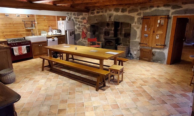 Valuejols House | Grande Maison Familiale à Proximité de Sentiers de Randonnées