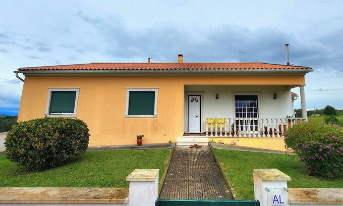 Obidos Cottage | Grandma Judite's house overlooking Óbidos Castle