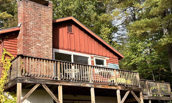 Wolfeboro Cottage | Grandmas Cottage on the River and the Rail Trail in Wolfeboro