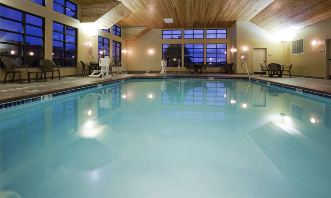 Luverne Hotel | Grandstay Hotel And Suites Luverne