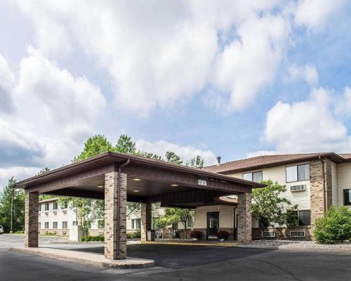 Minocqua Hotel | GrandStay Hotel & Suites Minocqua
