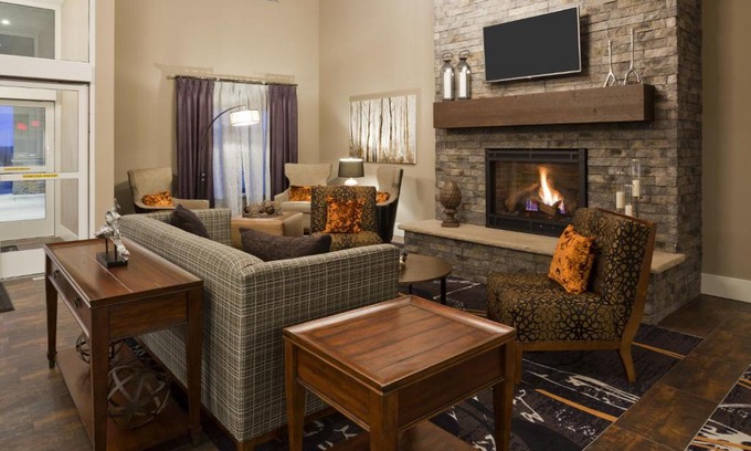 Morris Hotel | GrandStay Hotel & Suites - Morris