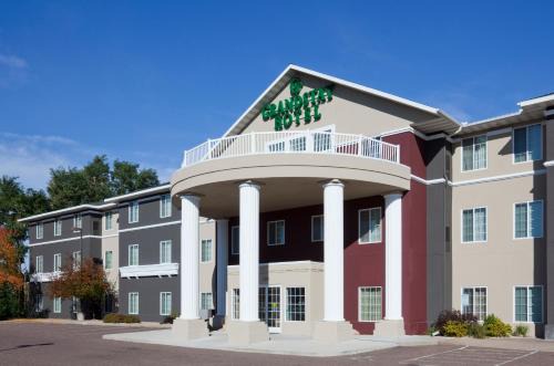 Eau Claire Hotel | GrandStay Residential Suites Hotel - Eau Claire