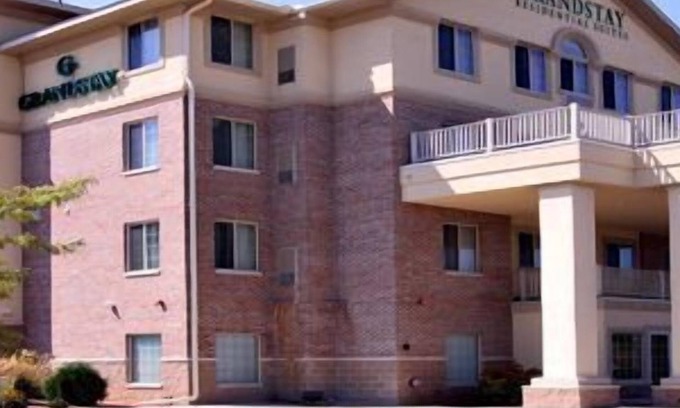Faribault Hotel | GrandStay Residential Suites Hotel