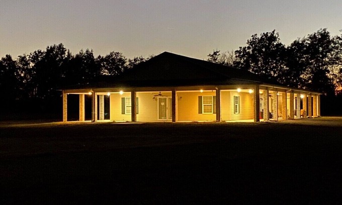 Ethel Apartment | Grandview Acres Lodge