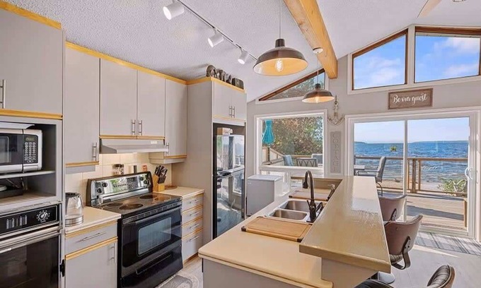 Port McNicoll House | Grandview Beach Retreat - an incredible beachfront is waiting for you!