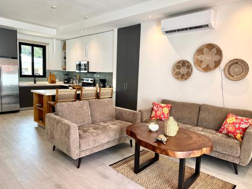 Santa Barbara Villa | Grandy Oasis Villa With Private Pool