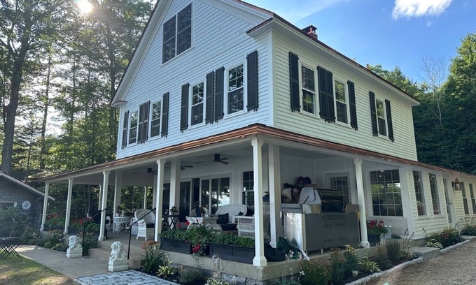 Munsonville House | Granite Gables